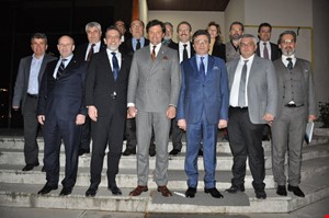 Bursa' da Ev Tekstilinin Geleceği Masaya Yatırıldı...