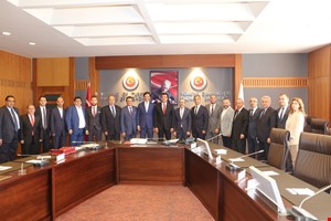 DENİB' den Ekonomi Bakanı Nihat ZEYBEKCİ' ye Ziyaret